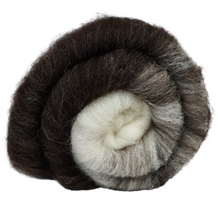 Load image into Gallery viewer, Carded Art Batt for Spinning - 103g - 100% Shetland Wools
