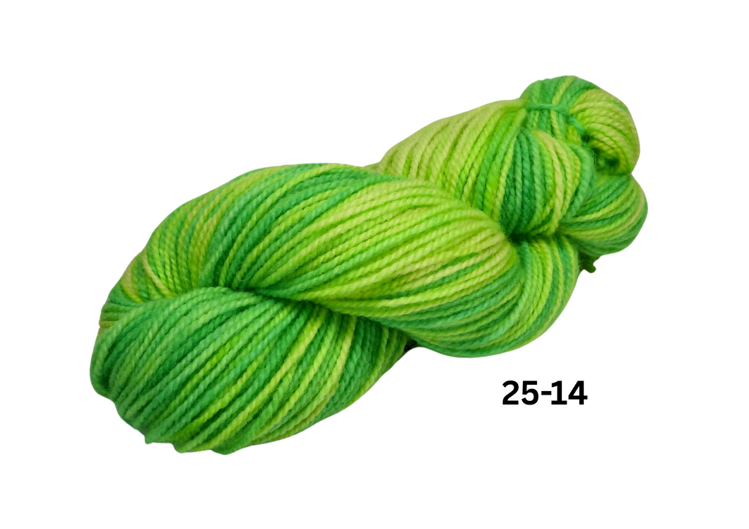 Hand Dyed WORSTED weight 100%  Wool Yarn - Full Skein