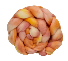 Load image into Gallery viewer, Hand Dyed BFL Top 108g (Blue Faced Leicester) / Braid for Spinning
