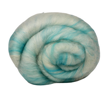 Load image into Gallery viewer, Carded Art Batt for Spinning - 110g - South American Top &amp; Mixed Fibre
