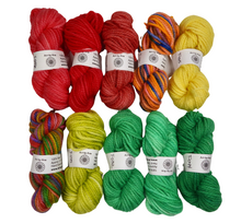 Load image into Gallery viewer, Rug Hooking Dyed Mini Skeins
