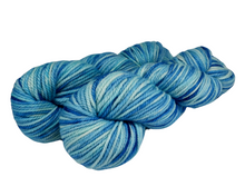 Load image into Gallery viewer, Hand Dyed Superwash Chunky Merino Wool
