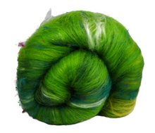 Load image into Gallery viewer, Carded Art Batt for Spinning - 113g - Merino Wool/Mixed Fibre/Sari Silk
