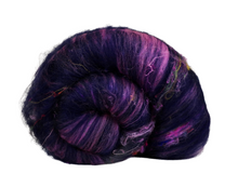 Load image into Gallery viewer, Carded Art Batt for Spinning - 88g - Mixed Wools &amp; Fibres, Sari Silk - *NEW
