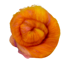 Load image into Gallery viewer, Carded Art Batt for Spinning - 81g - Hand Dyed Wools - *NEW
