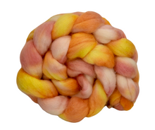 Load image into Gallery viewer, Hand Dyed BFL Top 106g (Blue Faced Leicester) / Braid for Spinning
