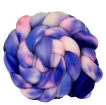 Load image into Gallery viewer, Hand Dyed Merino Top / 132g / Braid for Spinning
