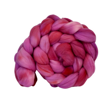 Load image into Gallery viewer, raspberry dyed merino top
