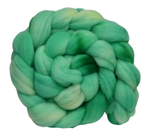 Load image into Gallery viewer, Hand Dyed Merino Top / 139g / Braid for Spinning
