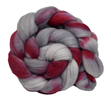 Load image into Gallery viewer, Hand Dyed SUPERWASH Merino &amp; Nylon Top / 91g / Braid for Spinning
