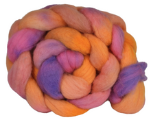 Load image into Gallery viewer, Hand Dyed BFL Top 118g (Blue Faced Leicester) / Braid for Spinning
