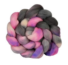 Load image into Gallery viewer, Hand Dyed Merino Top / 137g / Braid for Spinning
