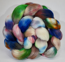 Load image into Gallery viewer, Hand Dyed Merino Top / 141g / Braid for Spinning

