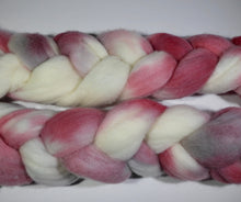 Load image into Gallery viewer, Hand Dyed Merino Top / 99g / Braid for Spinning
